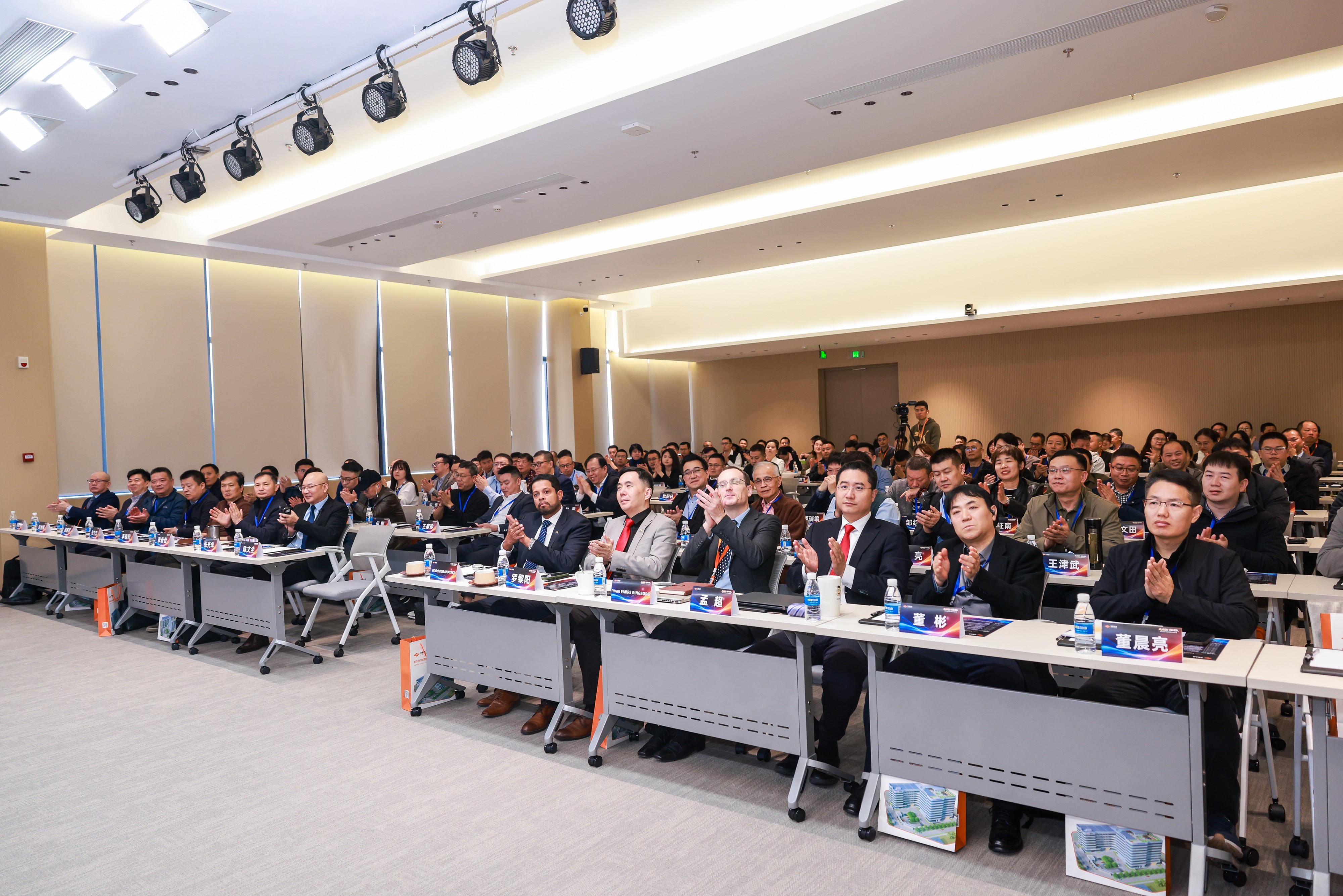 砥砺前行 开拓进取 | 2026年度中航太克核心渠道大会圆满举办